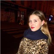 Studentessa universitaria bilingue offre corsi di lingua francese